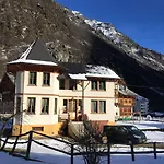 L'aria Di Casa *