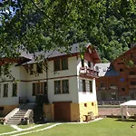 L'aria Di Casa Oda ve Kahvaltı Alagna Valsesia