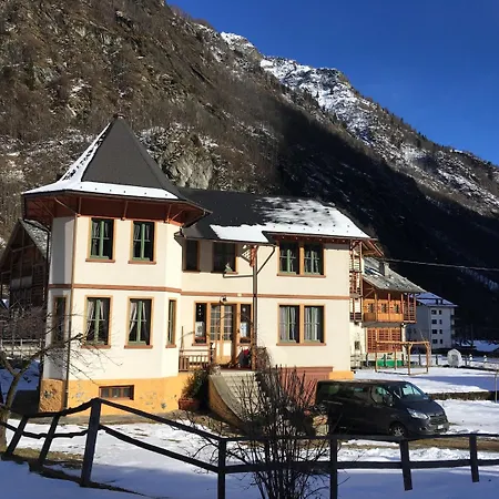 L'aria Di Casa *